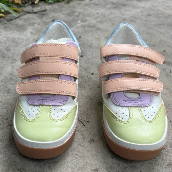 Dolce Vita Retro Harmony Velcro sneakers, size 6 - Picture 2 of 11